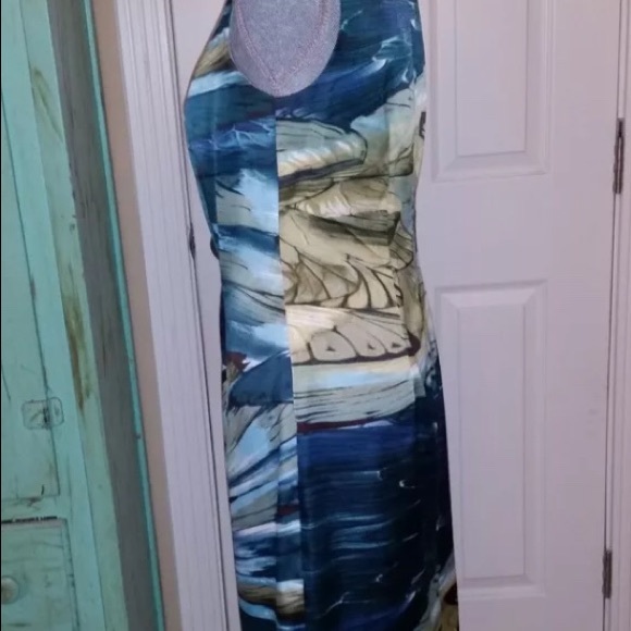 Sleeveless sheath dress - Picture 5 of 7